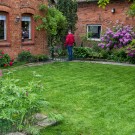 Blick in den hinteren Garten, Langenhagen, 30. Mai 2015
Hochgeladen am 30.05.2015 von Petra